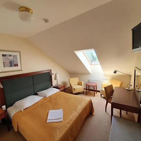 Dwór Zielone Wzgórza Hotel