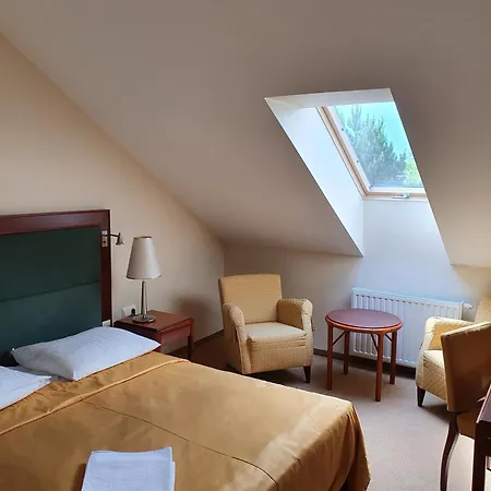 Dwór Zielone Wzgórza Hotel