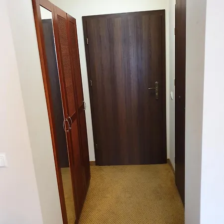 Dwór Zielone Wzgórza Hotel *
